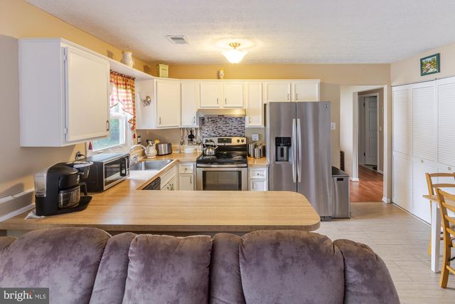 1830 MONTREAL RD, Severn, MD 21144