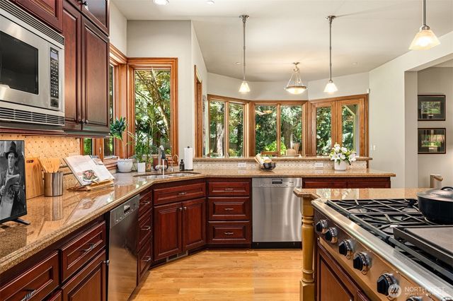 13266 NE 47th Street, Bellevue, WA 98005