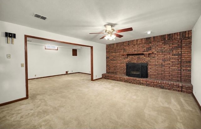 2311 Applewood Ln, Salina, KS 67401