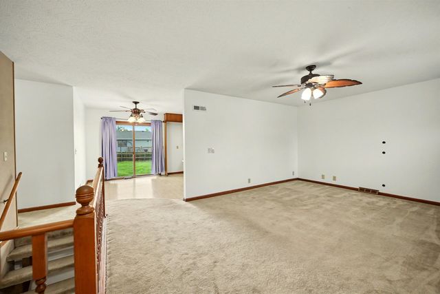 2311 Applewood Ln, Salina, KS 67401