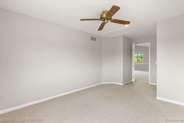 1317 Castlewood Drive, White Lake, MI 48386