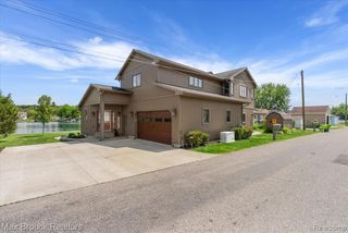 1317 Castlewood Drive, White Lake, MI 48386