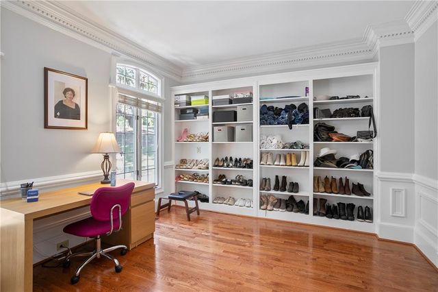 4415 Northside Chase NW, Atlanta, GA 30327