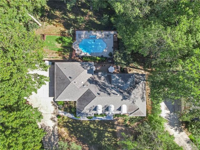 4415 Northside Chase NW, Atlanta, GA 30327