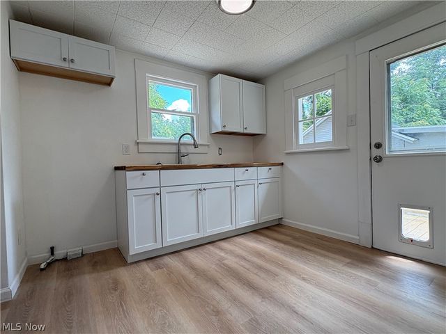 1082 Florida Avenue, Akron, OH 44314
