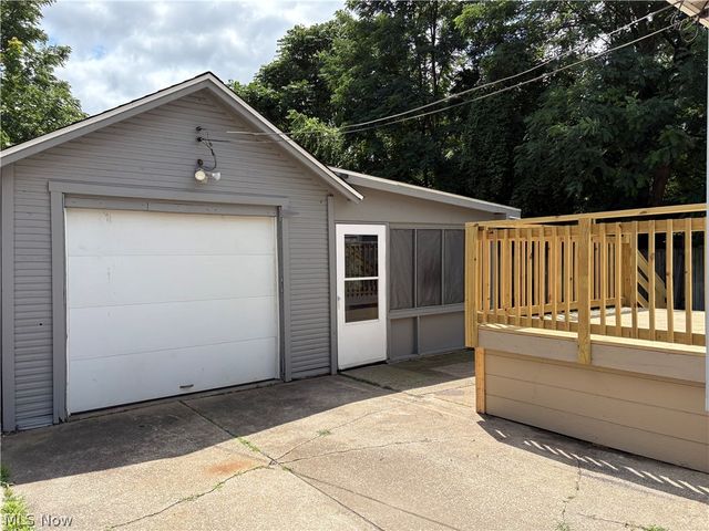 1082 Florida Avenue, Akron, OH 44314