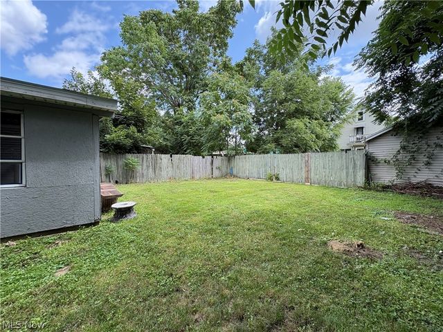 1082 Florida Avenue, Akron, OH 44314