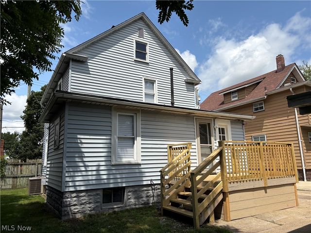 1082 Florida Avenue, Akron, OH 44314