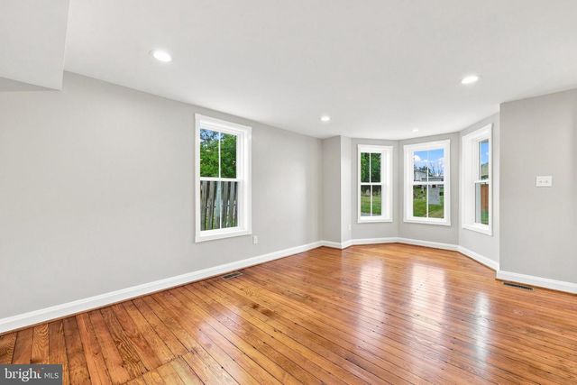 5285 GERMAIN ST, Stephens City, VA 22655