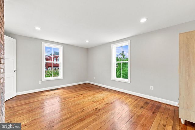 5285 GERMAIN ST, Stephens City, VA 22655