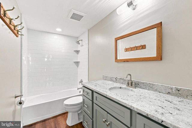 5285 GERMAIN ST, Stephens City, VA 22655