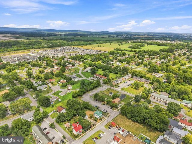 5285 GERMAIN ST, Stephens City, VA 22655
