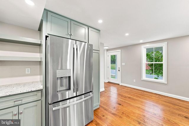 5285 GERMAIN ST, Stephens City, VA 22655