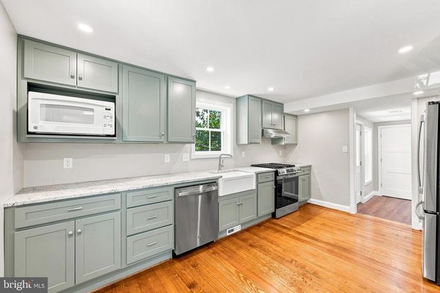 5285 GERMAIN ST, Stephens City, VA 22655