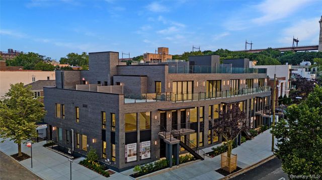 2131 Shore Boulevard 1C, Astoria, NY 11105