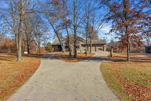 780 Aniwa Lane, Nekoosa, WI 54457