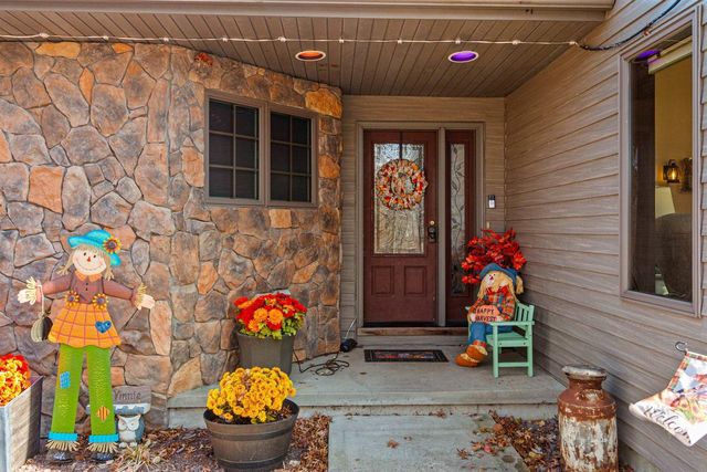 780 Aniwa Lane, Nekoosa, WI 54457