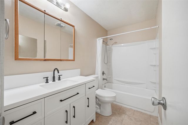 1501 Meandering Way, Garland, TX 75040