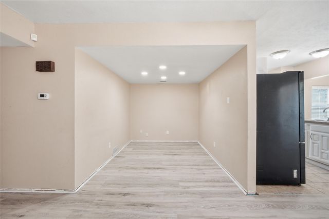 1501 Meandering Way, Garland, TX 75040