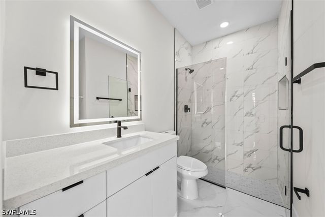 29 Diplomat PKWY E, Cape Coral, FL 33909