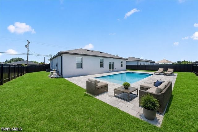 29 Diplomat PKWY E, Cape Coral, FL 33909