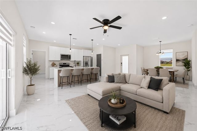29 Diplomat PKWY E, Cape Coral, FL 33909