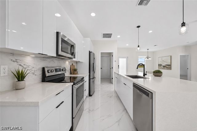 29 Diplomat PKWY E, Cape Coral, FL 33909
