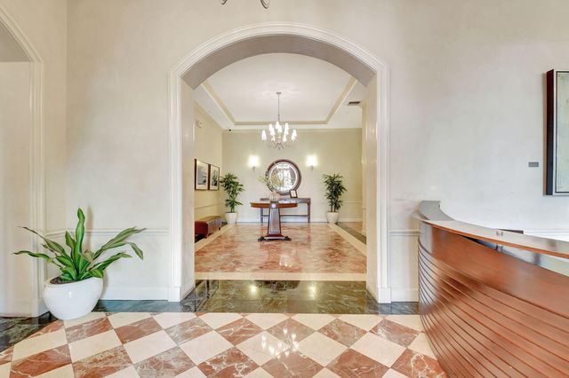802 W WINDWARD Way 303, Lantana, FL 33462