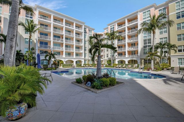 802 W WINDWARD Way 303, Lantana, FL 33462