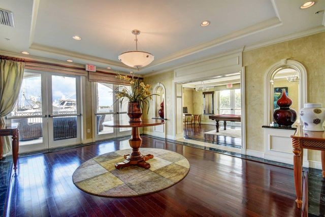 802 W WINDWARD Way 303, Lantana, FL 33462