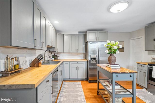 46 HAMILTON AVE, Frederick, MD 21701