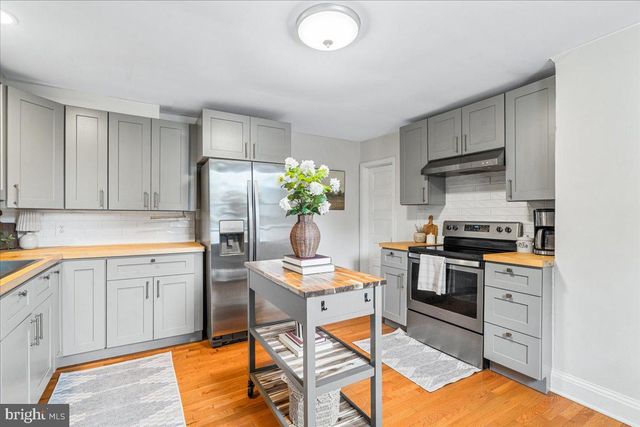 46 HAMILTON AVE, Frederick, MD 21701