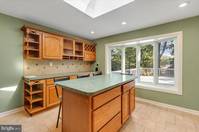 1433 LAYMAN ST, Mclean, VA 22101
