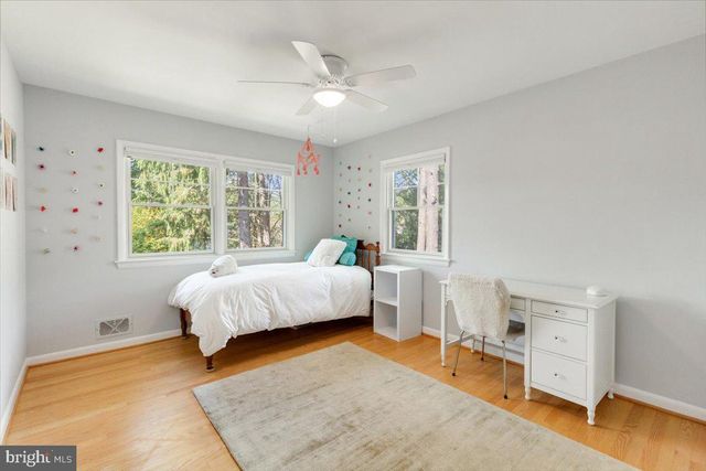 1433 LAYMAN ST, Mclean, VA 22101