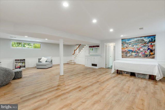 1433 LAYMAN ST, Mclean, VA 22101