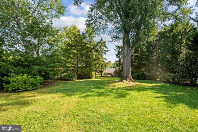 1433 LAYMAN ST, Mclean, VA 22101
