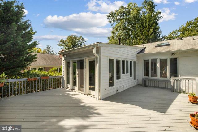 1433 LAYMAN ST, Mclean, VA 22101