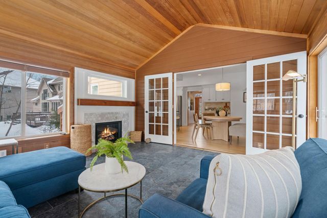 16105 37th Avenue N, Plymouth, MN 55446