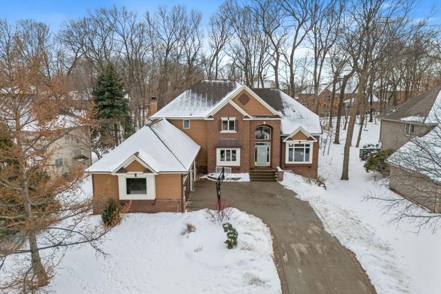 16105 37th Avenue N, Plymouth, MN 55446