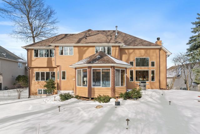 16105 37th Avenue N, Plymouth, MN 55446