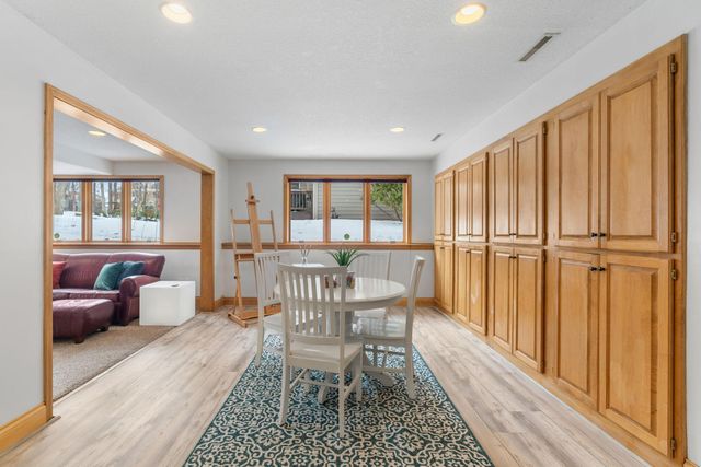 16105 37th Avenue N, Plymouth, MN 55446