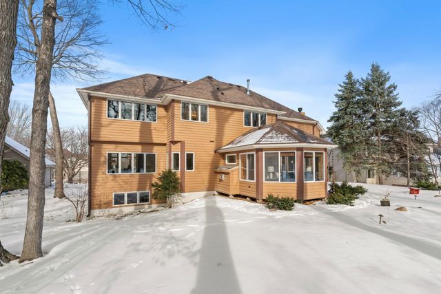 16105 37th Avenue N, Plymouth, MN 55446