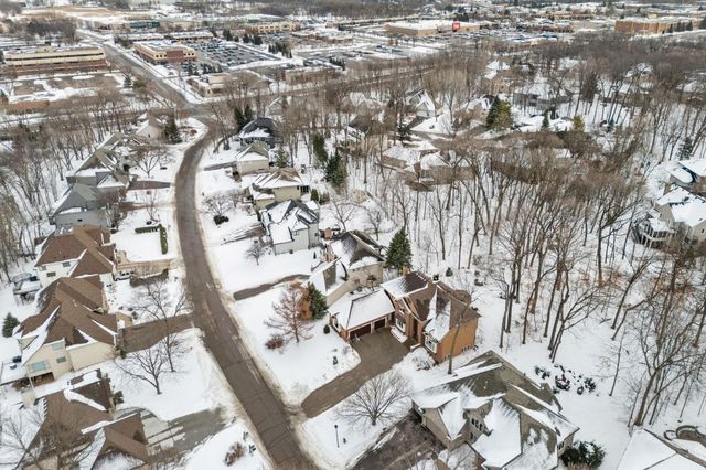 16105 37th Avenue N, Plymouth, MN 55446