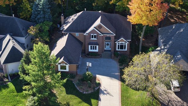 16105 37th Avenue N, Plymouth, MN 55446