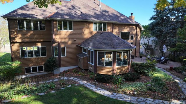 16105 37th Avenue N, Plymouth, MN 55446