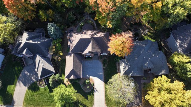 16105 37th Avenue N, Plymouth, MN 55446