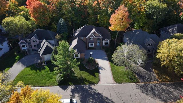 16105 37th Avenue N, Plymouth, MN 55446