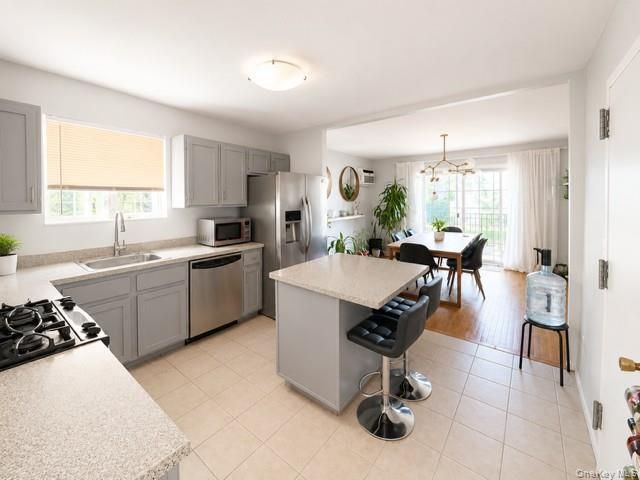 262 Davis Avenue, Bronx, NY 10465