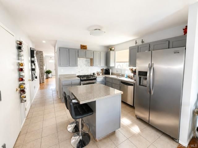 262 Davis Avenue, Bronx, NY 10465
