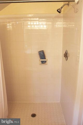 6210 COTTONWOOD ST, Mclean, VA 22101